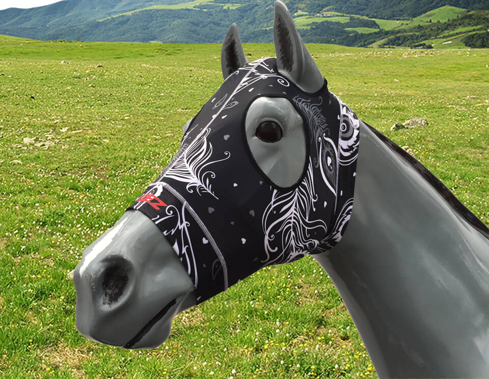 Hidez Compression Hood feathers black white