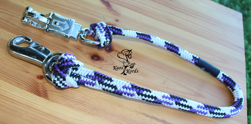 float tie with quick release